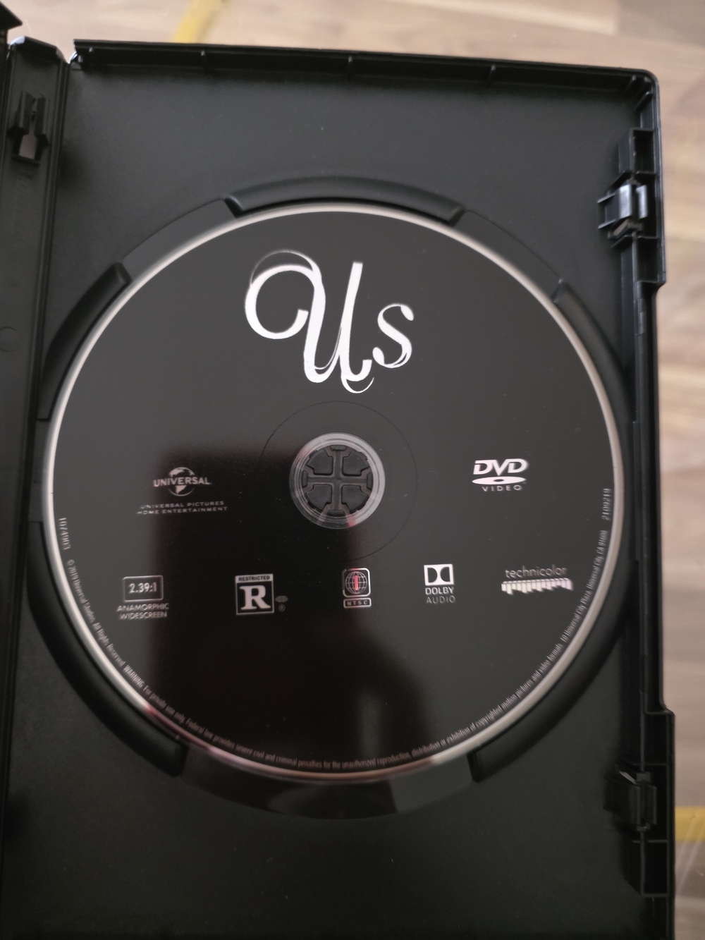 Us - DVD - Picture 2 of 2